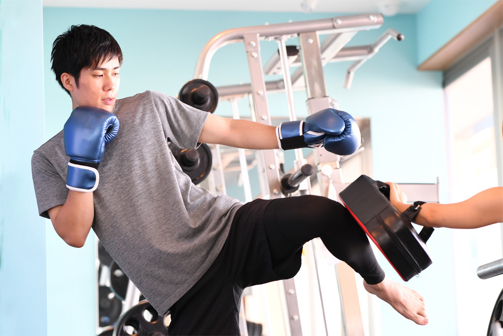 【格闘家サポート制度】 働きながら、最強を目指せ！