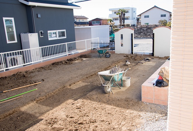 外構工事のプロが提案する、美しい庭づくりと安全な住環境づくり