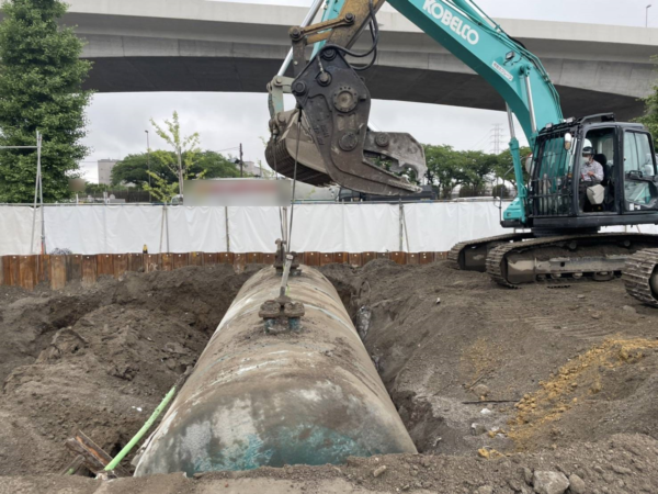 地中ガソリンタンクの引き抜き