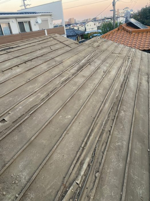 屋根材の撤去・搬出