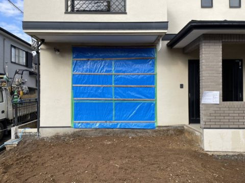 電動シャッターの動きが悪かったので、電動シャッターおよび窓・窓枠の撤去作業を行ないました