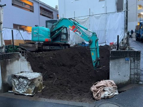 ブロック塀や土留めの撤去作業