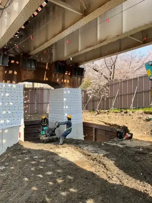 現場での作業風景