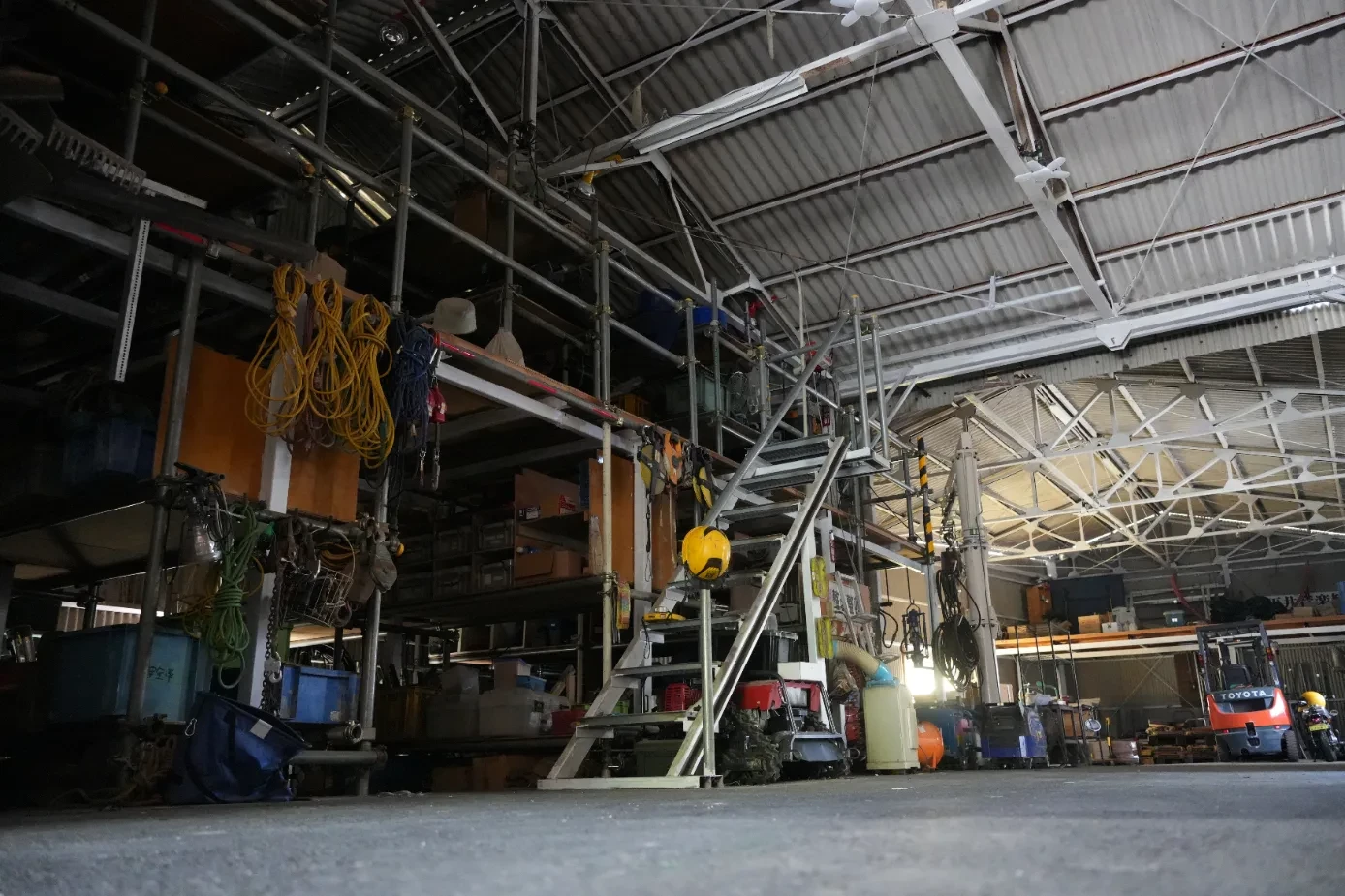 施工中の自社スタッフ（現場カット）