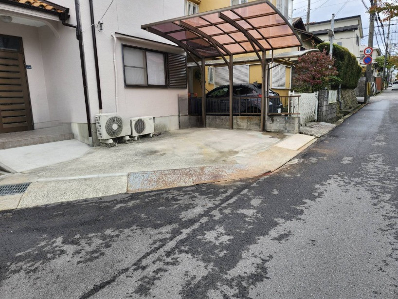 駐車場スペース増設工事　既存カーポート移設　神戸市北区