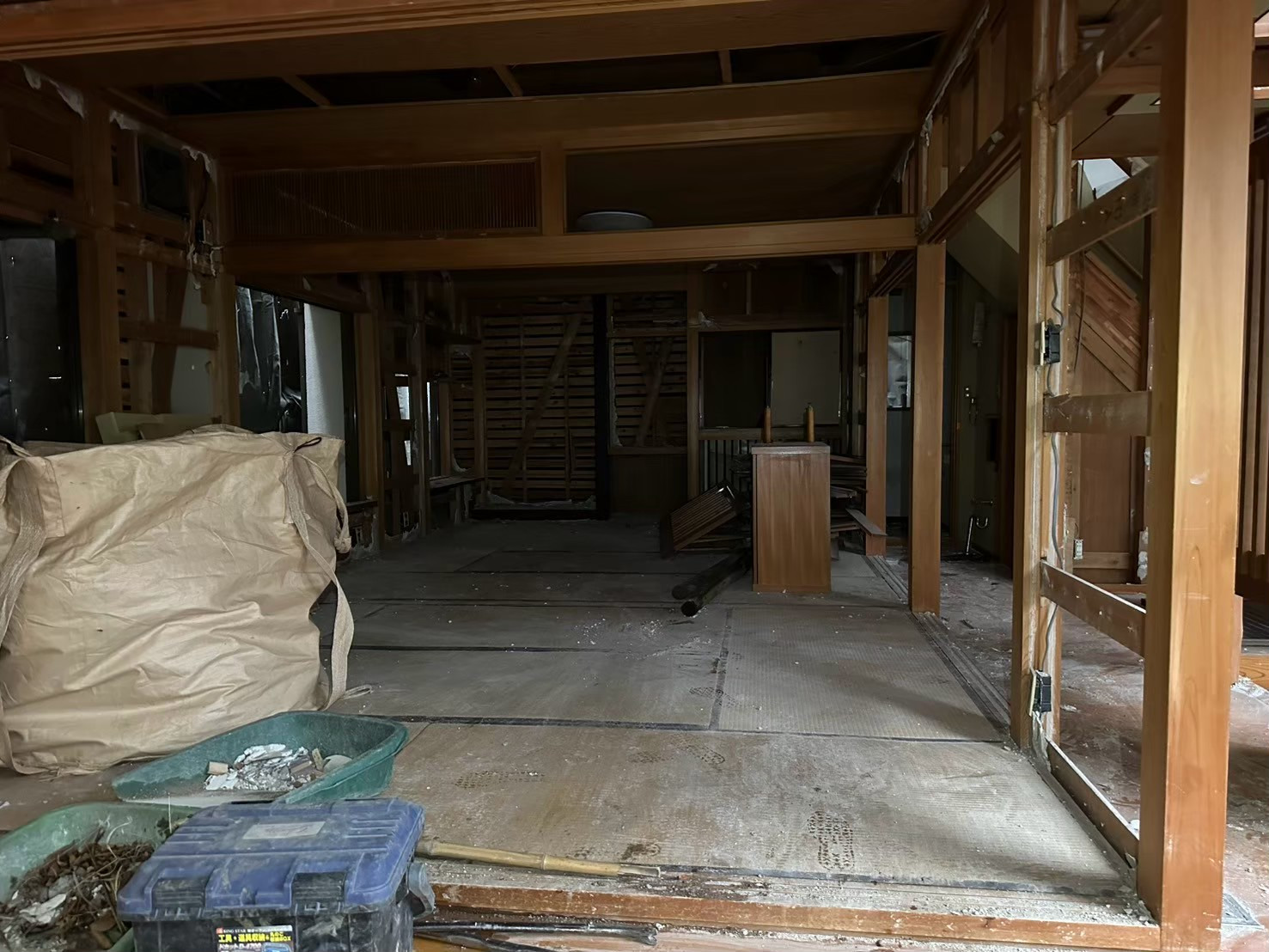 八千代市八千代台東 家屋解体工事 | 建替え・空き家などの解体工事は