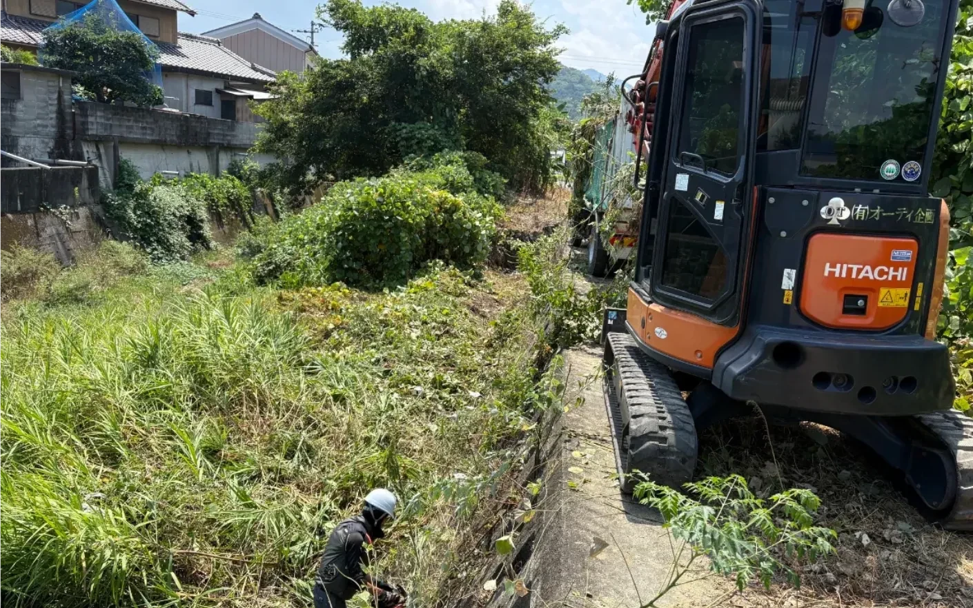 除草作業の写真