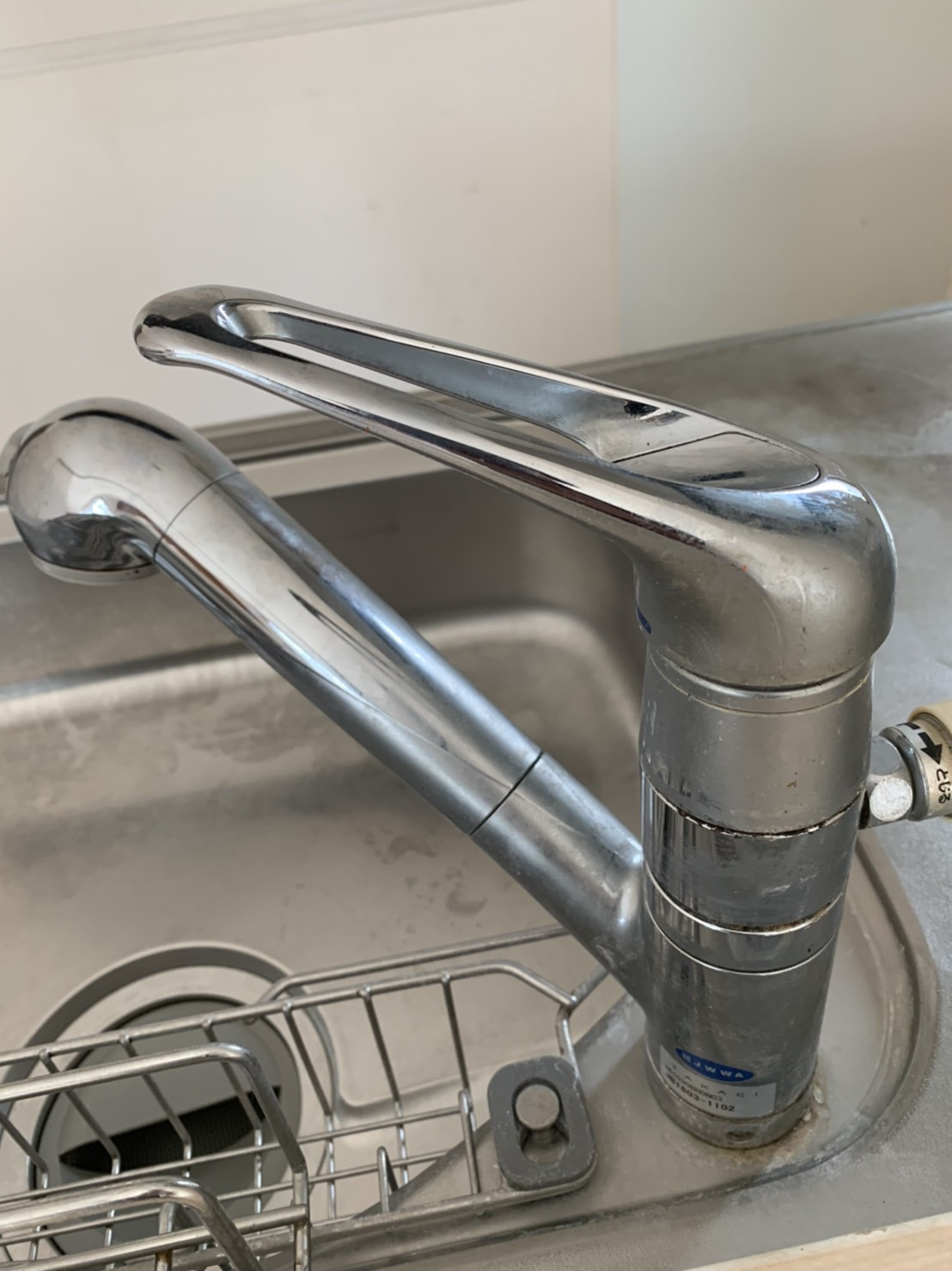 【施工前】 あまり汚れは強くありませんが…。