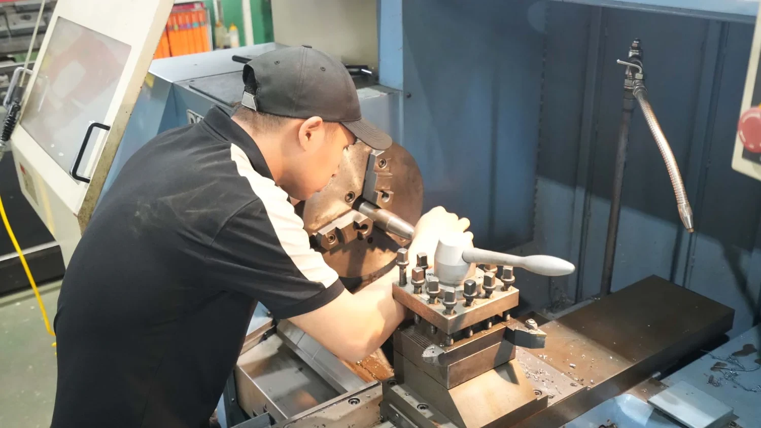 熟練の技術者・製作現場（選ばれる理由ヒーロー）
