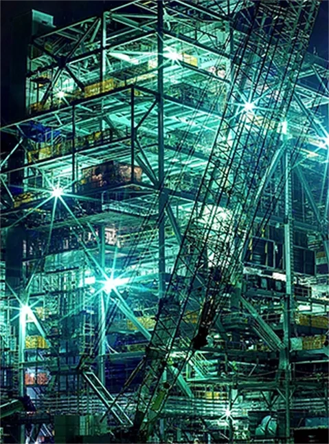 夜間のプラント全景