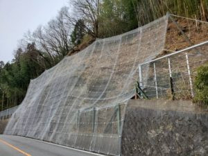 ビーズリンガーネット工 ハイパワーフェンス 覆式落石防護網工 山梨県甲斐市