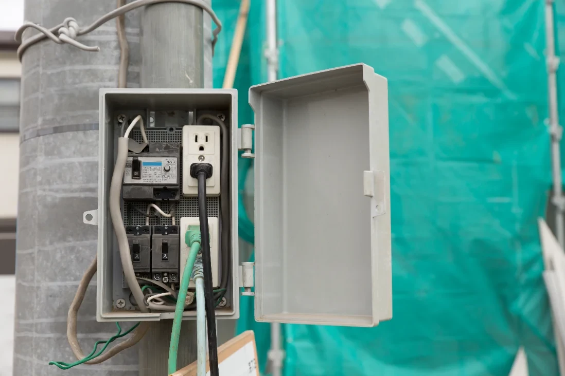 屋外電気工事の写真