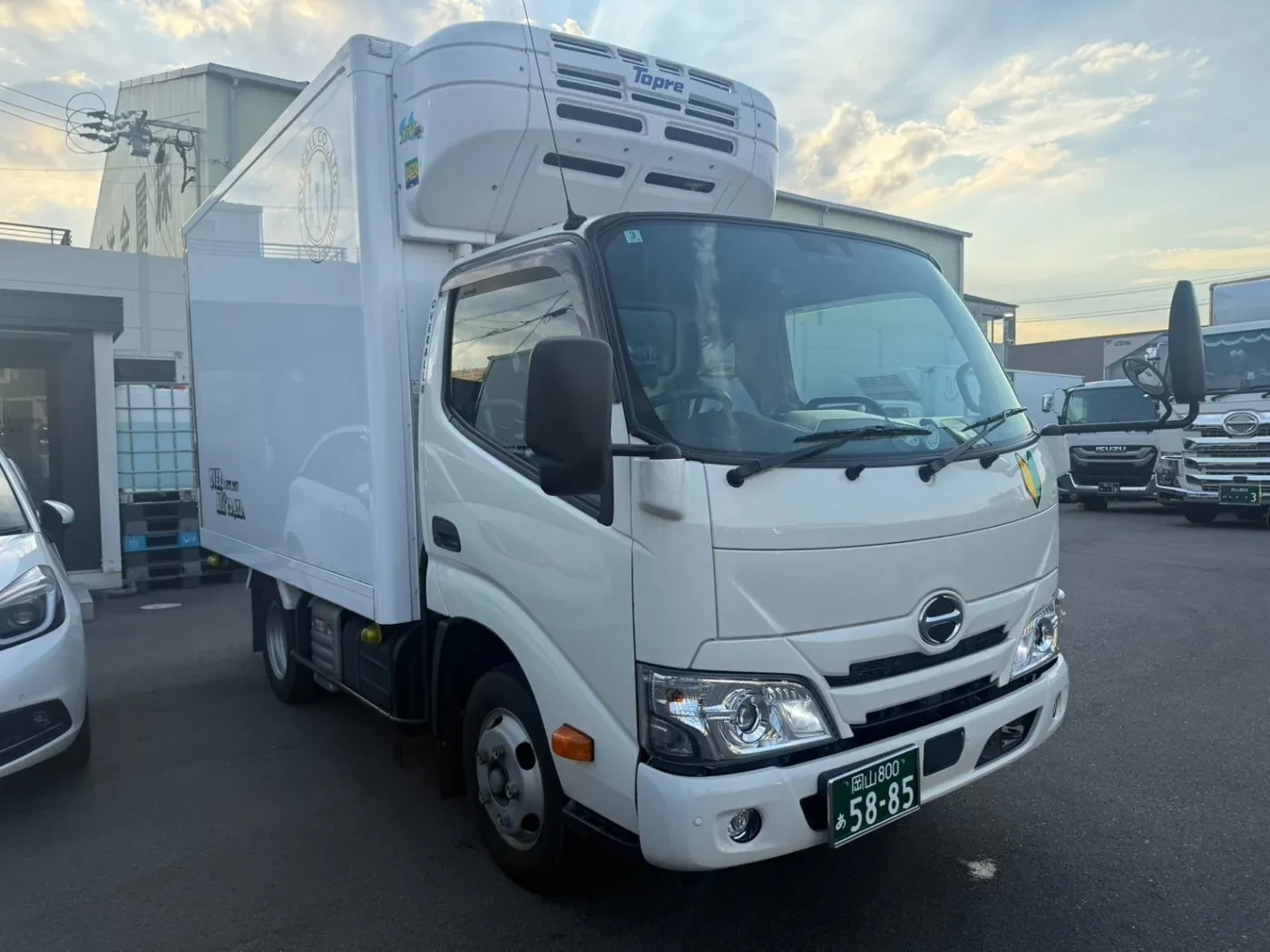 小型 冷蔵冷凍車