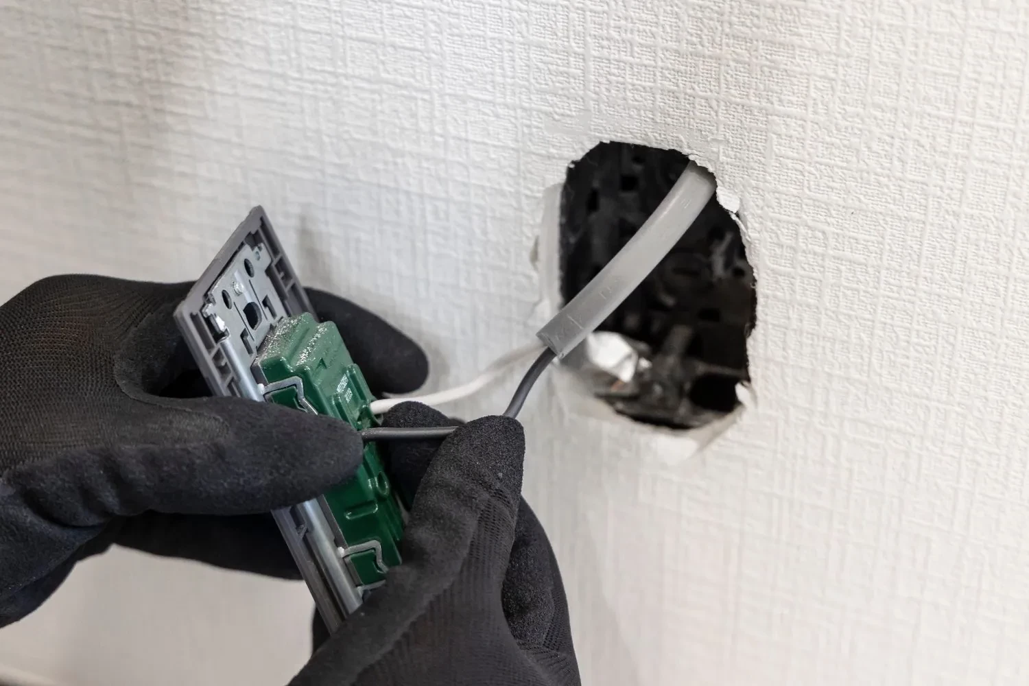 スイッチ工事の写真