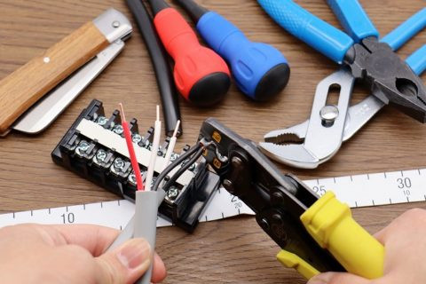 電気工事用具