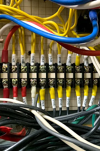 電気工事は京都府亀岡市のフジモト電気通信へ