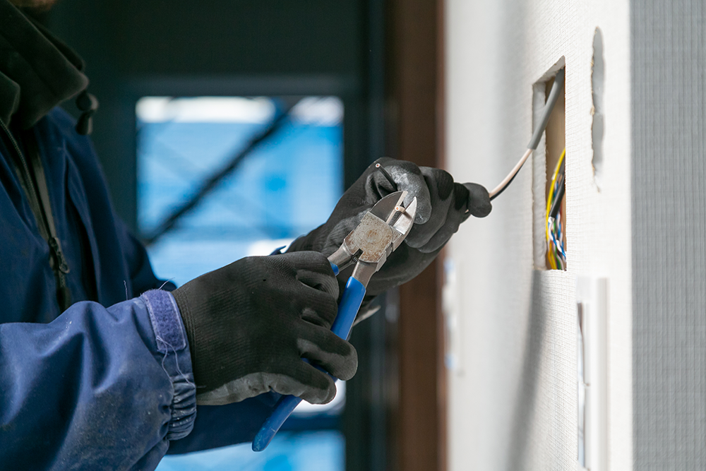 あらゆる建物の「電気の悩み」を解決します！