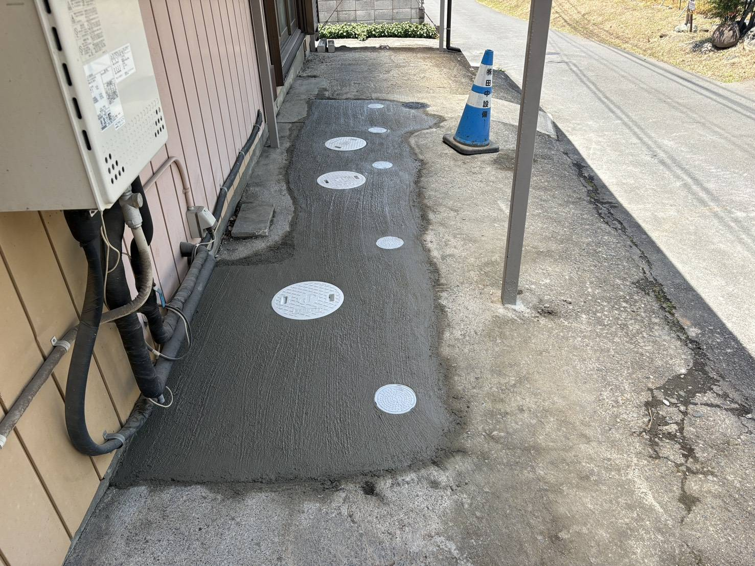 施工完了後の様子（社名入りコーン設置）