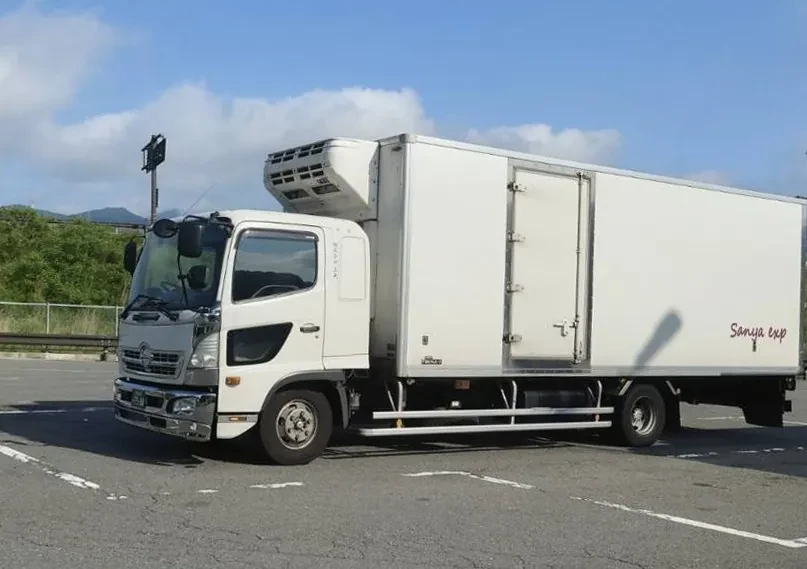 株式会社三矢の冷蔵冷凍車