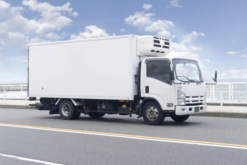 冷蔵冷凍車の荷室と温度管理