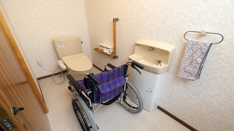 車いすとトイレ