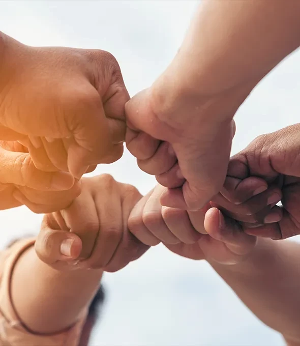 誇りを分かち合う仲間たち