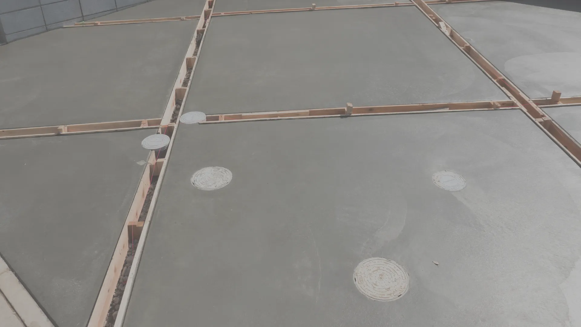 土間工事・コンクリート工事・左官工事は兵庫県尼崎市の(株)Various