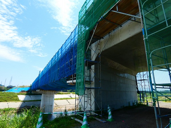 工事中の橋